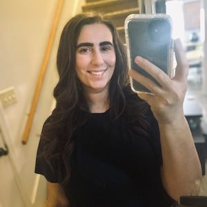 Meet your Posher, Kayla